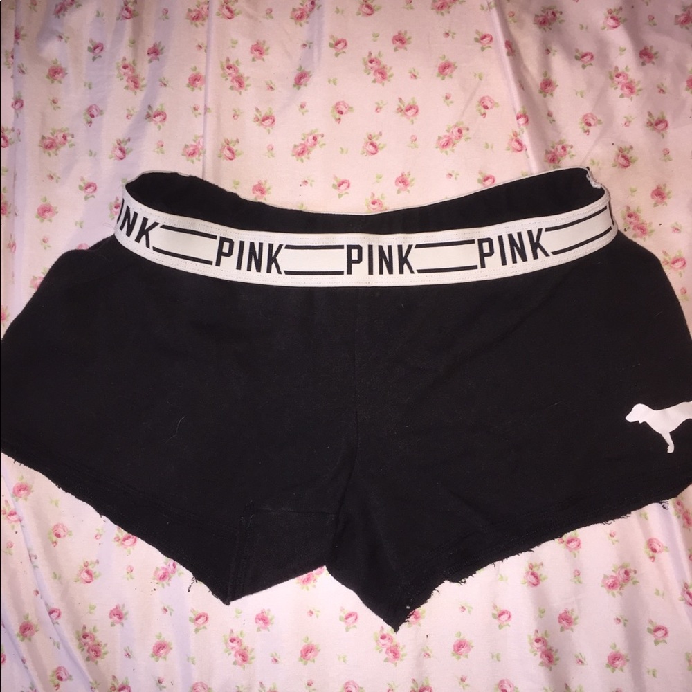 Victoria’s Secret pink shorts black small